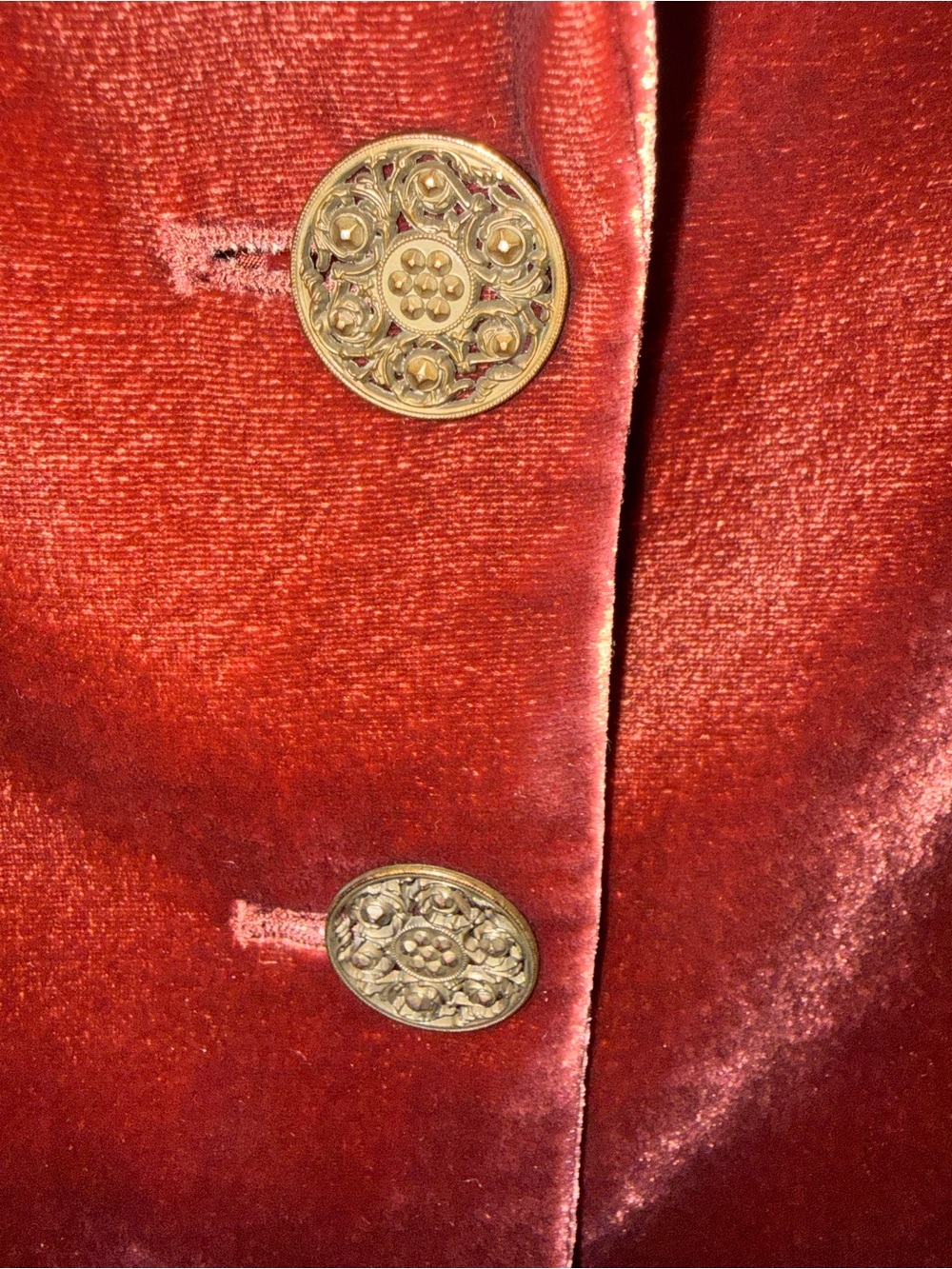 Kasper Velvet Blazer in Deep Burgundy - Picture 3 of 4